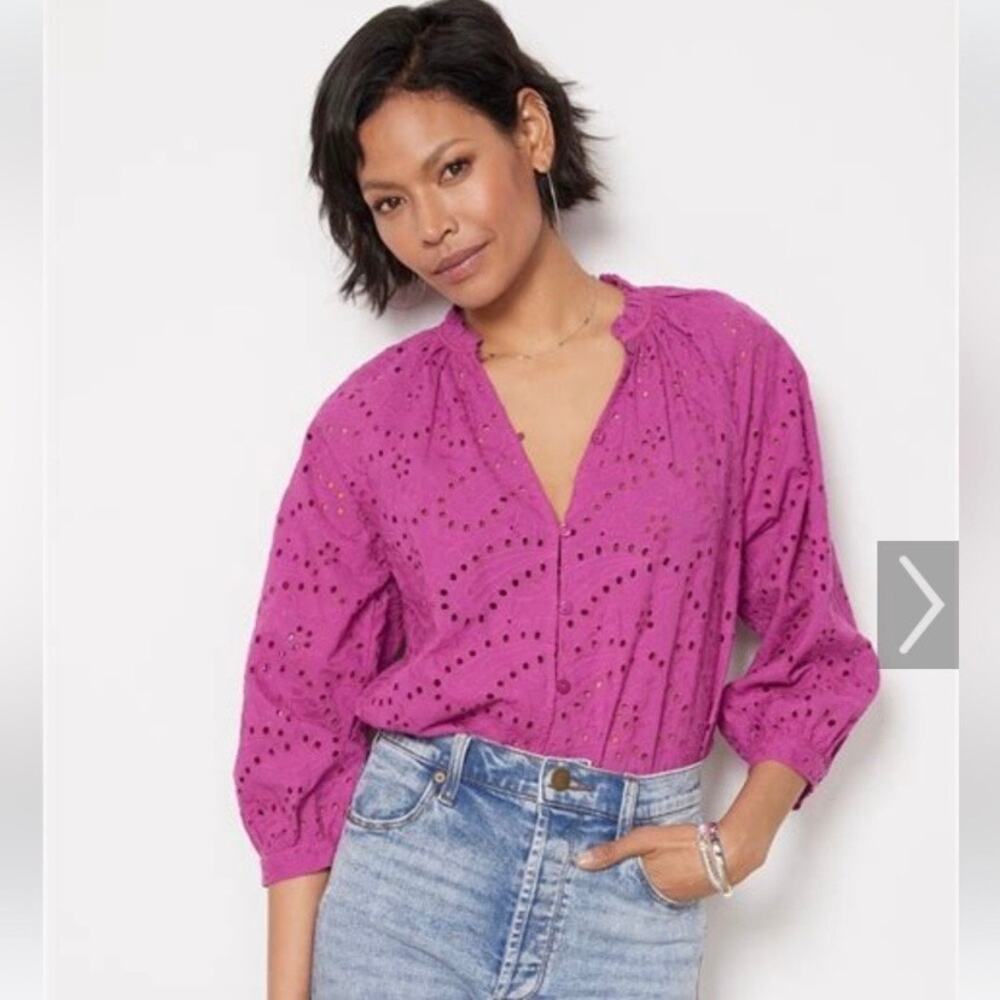 Evereve Purple Fuschia Eyelet Button Front Blouse Sz.S